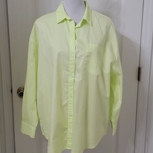 Old Navy Size M - The Boyfriend shirt- worn less than 5 times